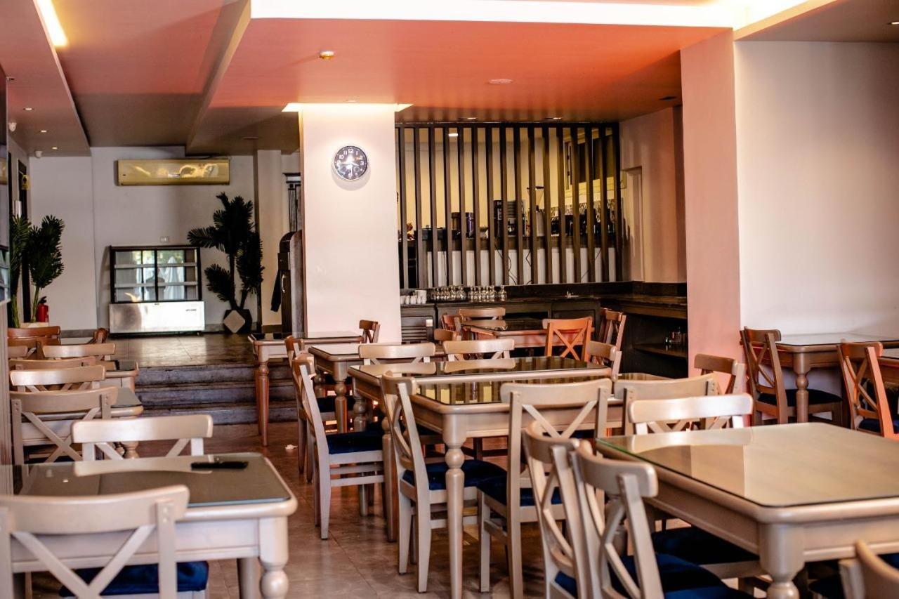 Pyramids Oasis Hotel Kafret el-Gabal 외부 사진
